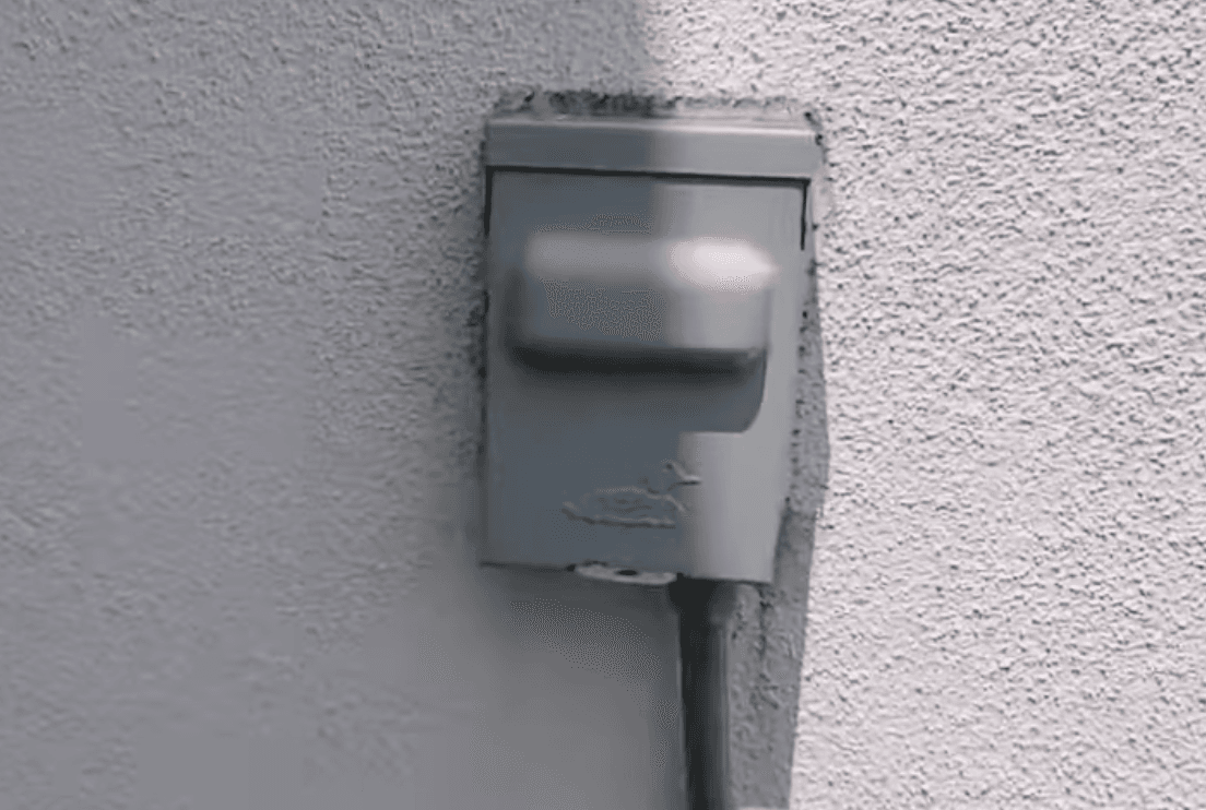 Flamingo Garage – Power Supply Replacement with New Raceway